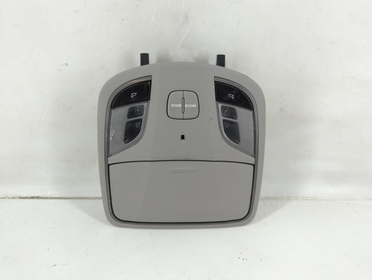 2011-2015 Hyundai Sonata Overhead Roof Console 1118440 - Oemusedautoparts1.com