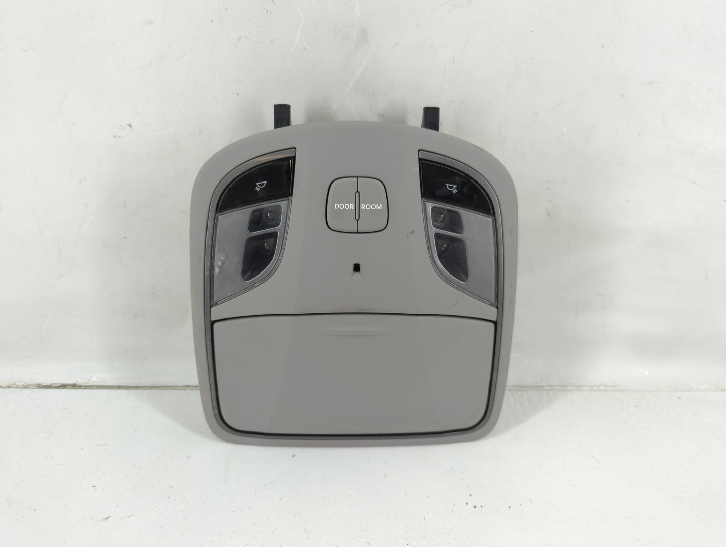 2011-2015 Hyundai Sonata Overhead Roof Console 1118440 - Oemusedautoparts1.com