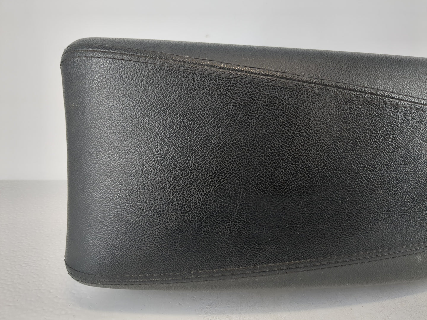 2011-2014 Hyundai Sonata Center Console Armrest Cover Lid Fits Fits 2011 2012 2013 2014 OEM Used Auto Parts - Oemusedautopar