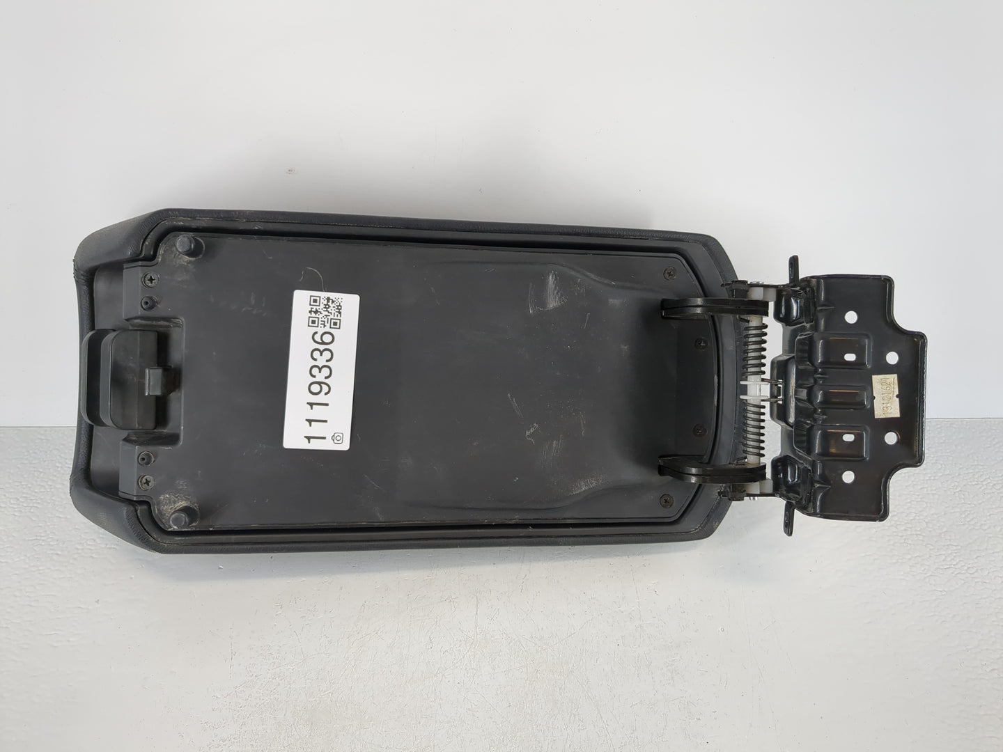 2011-2014 Hyundai Sonata Center Console Armrest Cover Lid Fits Fits 2011 2012 2013 2014 OEM Used Auto Parts - Oemusedautopar