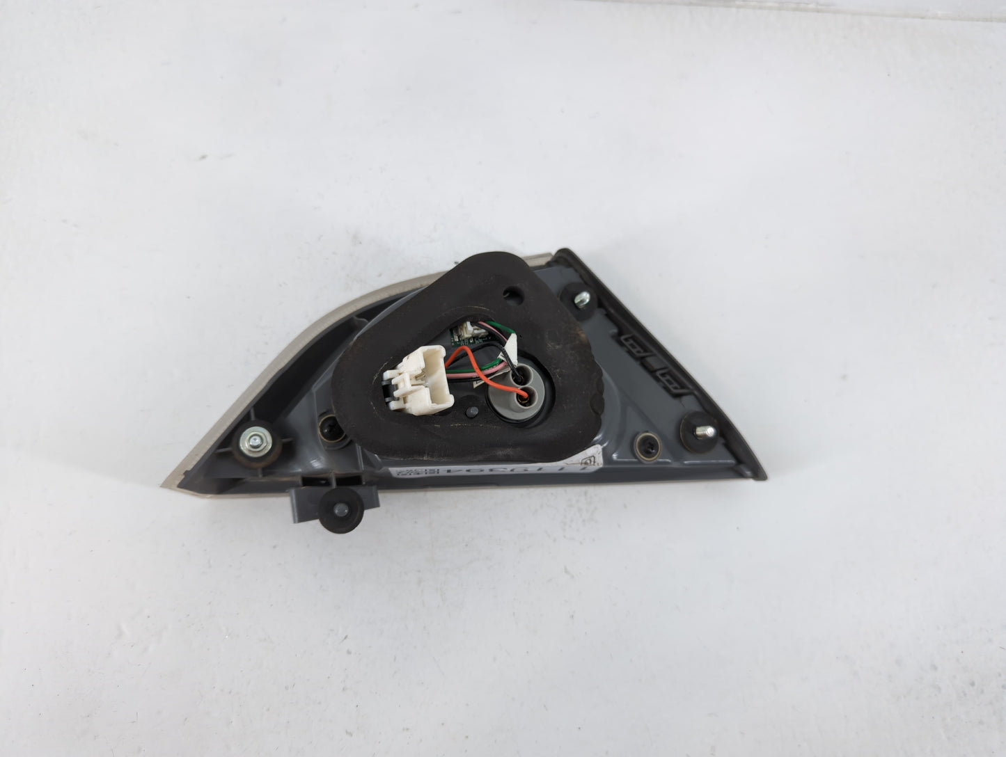 2011-2015 Hyundai Sonata Tail Light Assembly Passenger Right OEM P/N:92404-3S2 Fits Fits 2011 2012 2013 2014 2015 OEM Used A