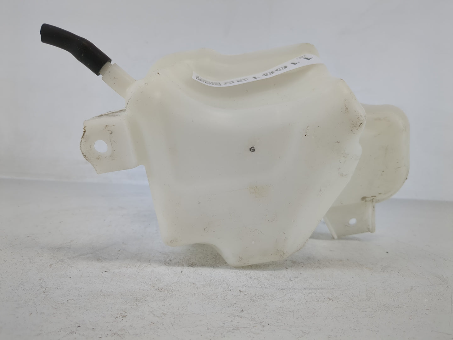 Hyundai Sonata Windshield Washer Fluid Reservoir Bottle Oem - Oemusedautoparts1.com