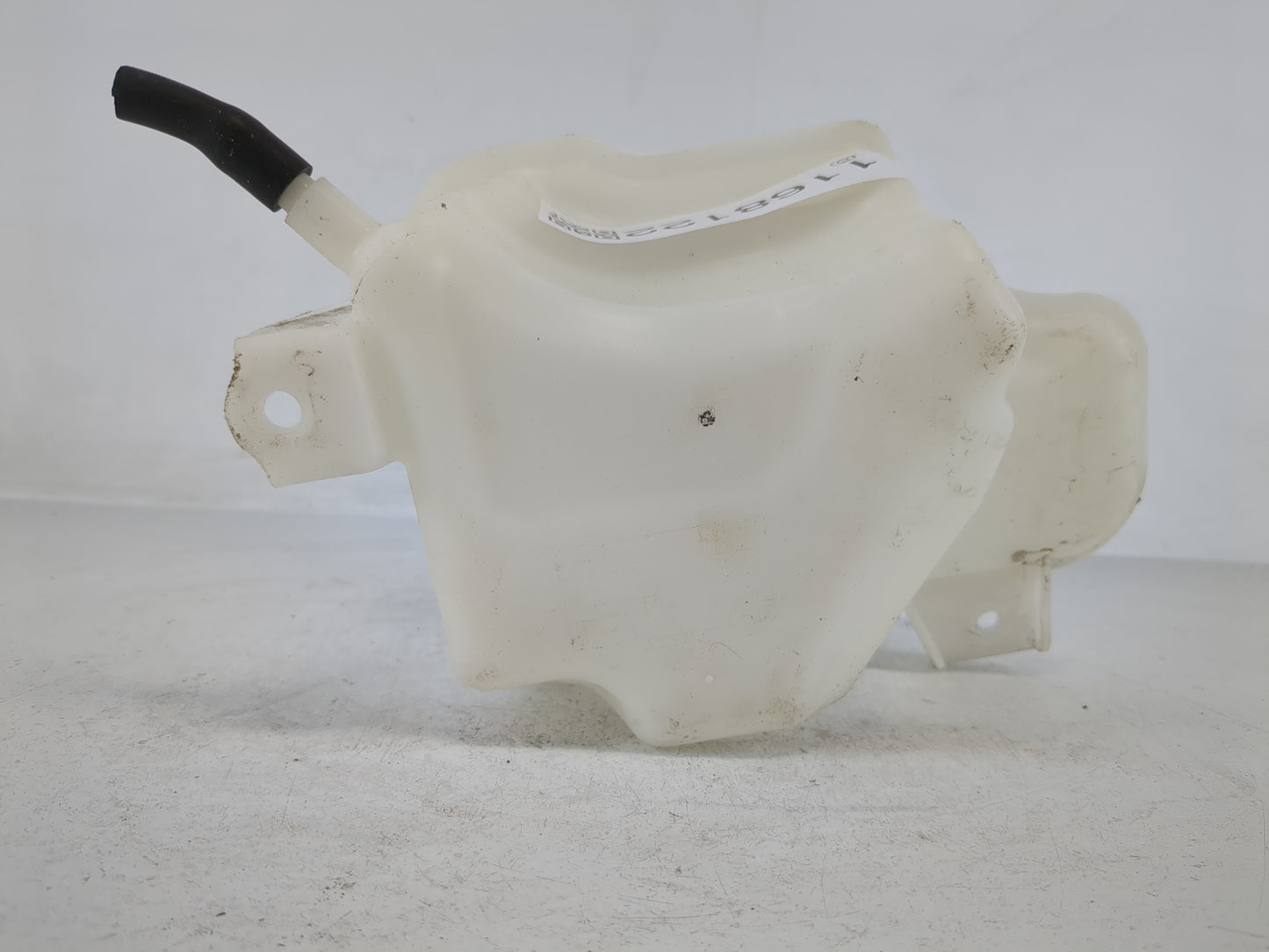 Hyundai Sonata Windshield Washer Fluid Reservoir Bottle Oem - Oemusedautoparts1.com