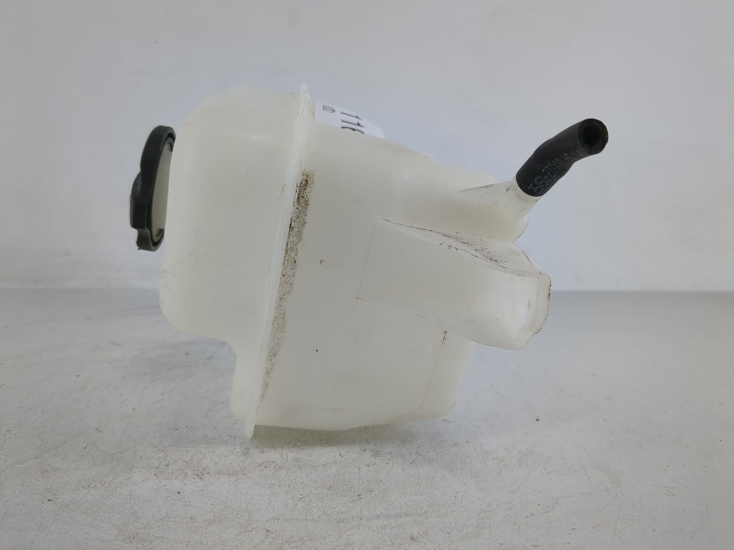 Hyundai Sonata Windshield Washer Fluid Reservoir Bottle Oem - Oemusedautoparts1.com