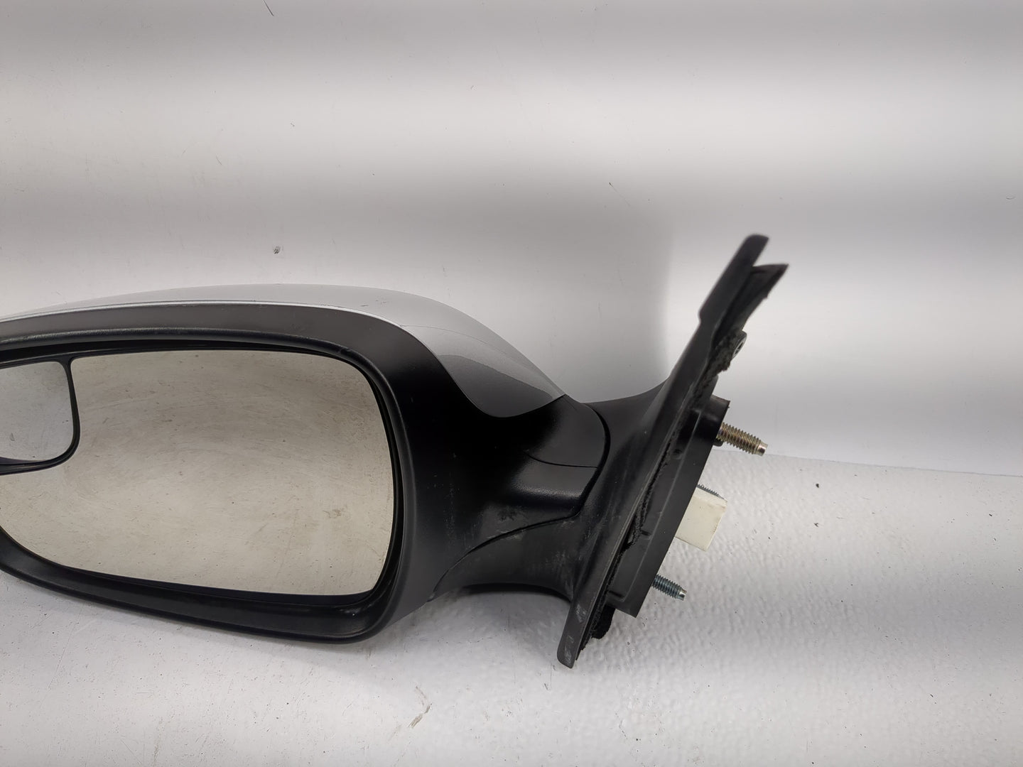 2011-2014 Hyundai Sonata Passenger Side View Mirror - Right Door Mirror OEM Used - Oemusedautoparts1.com