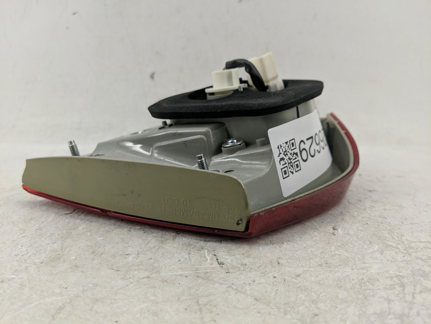 2011-2014 Hyundai Sonata Tail Light Assembly Passenger Right OEM P/N:92404-3Q Fits Fits 2011 2012 2013 2014 OEM Used Auto Pa
