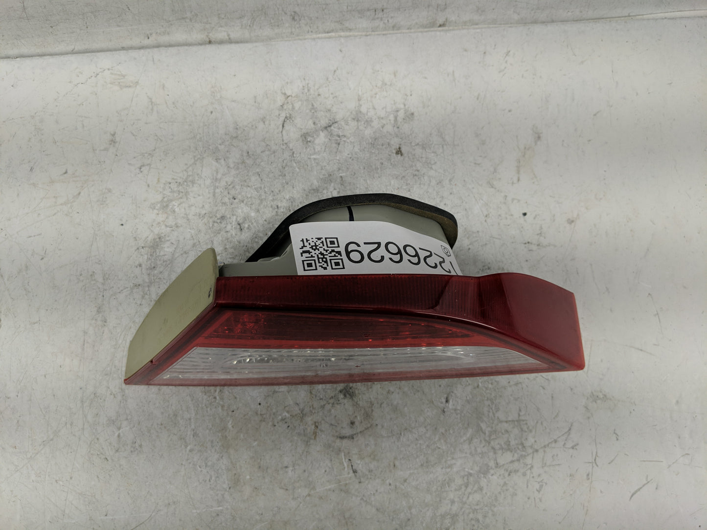 2011-2014 Hyundai Sonata Tail Light Assembly Passenger Right OEM P/N:92404-3Q Fits Fits 2011 2012 2013 2014 OEM Used Auto Pa