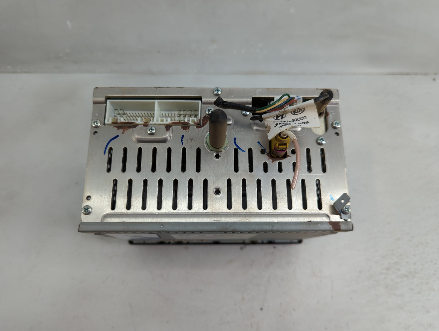 2014-2015 Hyundai Sonata Radio AM FM Cd Player Receiver Replacement P/N:96180-3Q8004X Fits Fits 2014 2015 OEM Used Auto Part