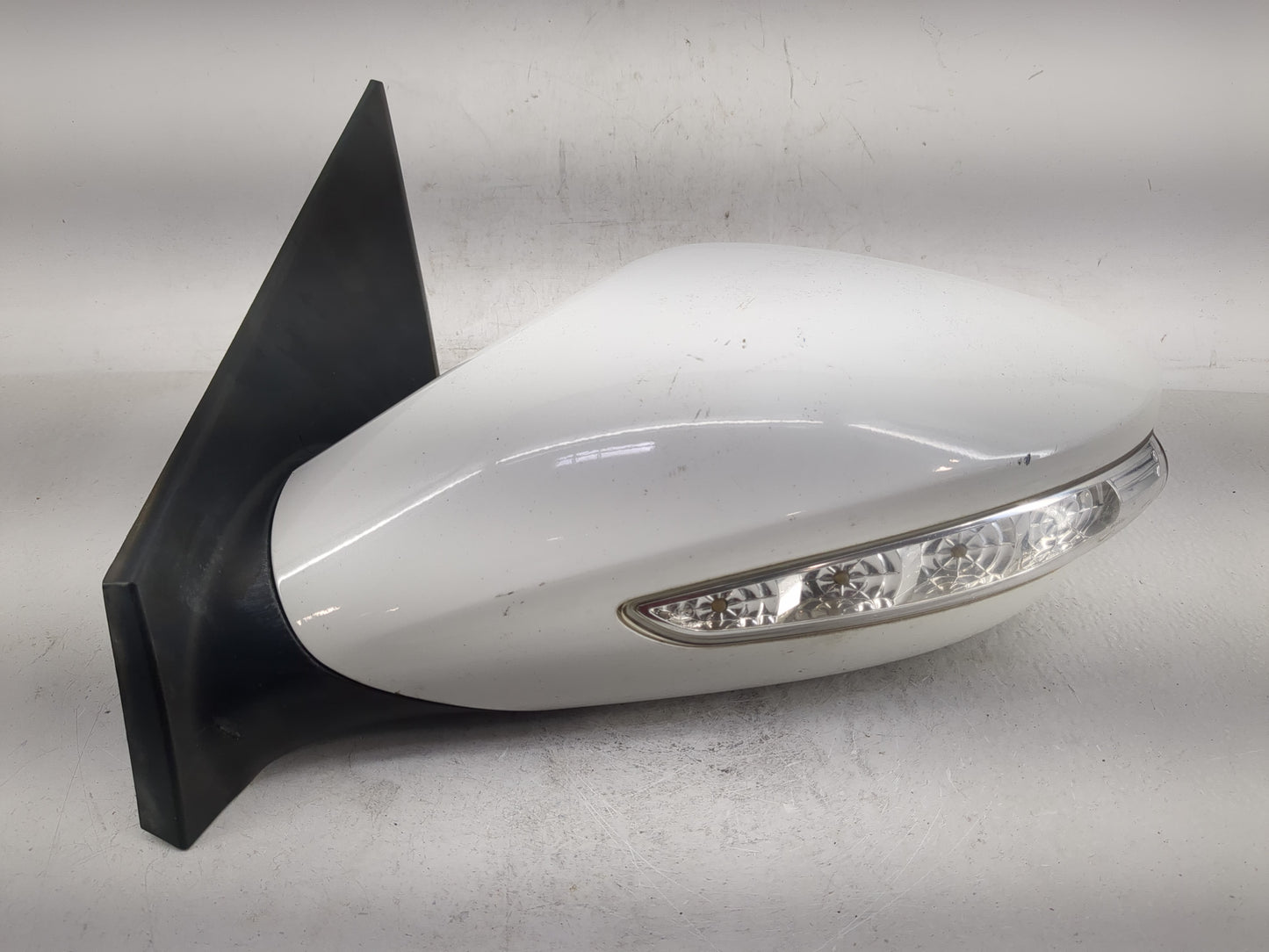 2014 Hyundai Sonata Driver Side View Mirror - Left Door Mirror OEM Used - Oemusedautoparts1.com