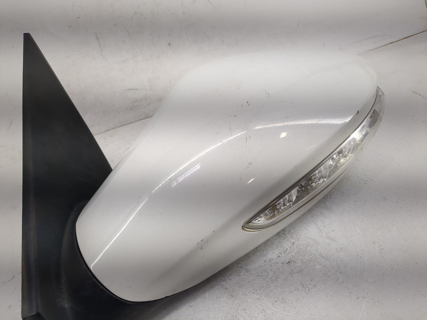 2014 Hyundai Sonata Driver Side View Mirror - Left Door Mirror OEM Used - Oemusedautoparts1.com