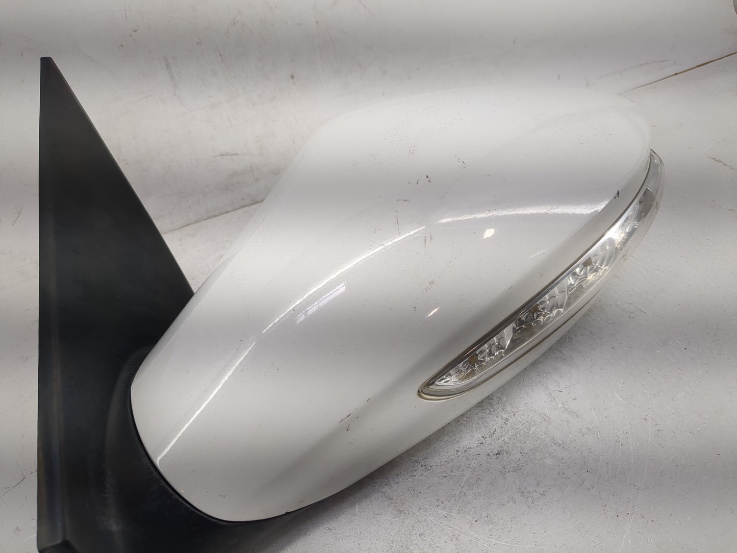 2014 Hyundai Sonata Driver Side View Mirror - Left Door Mirror OEM Used - Oemusedautoparts1.com