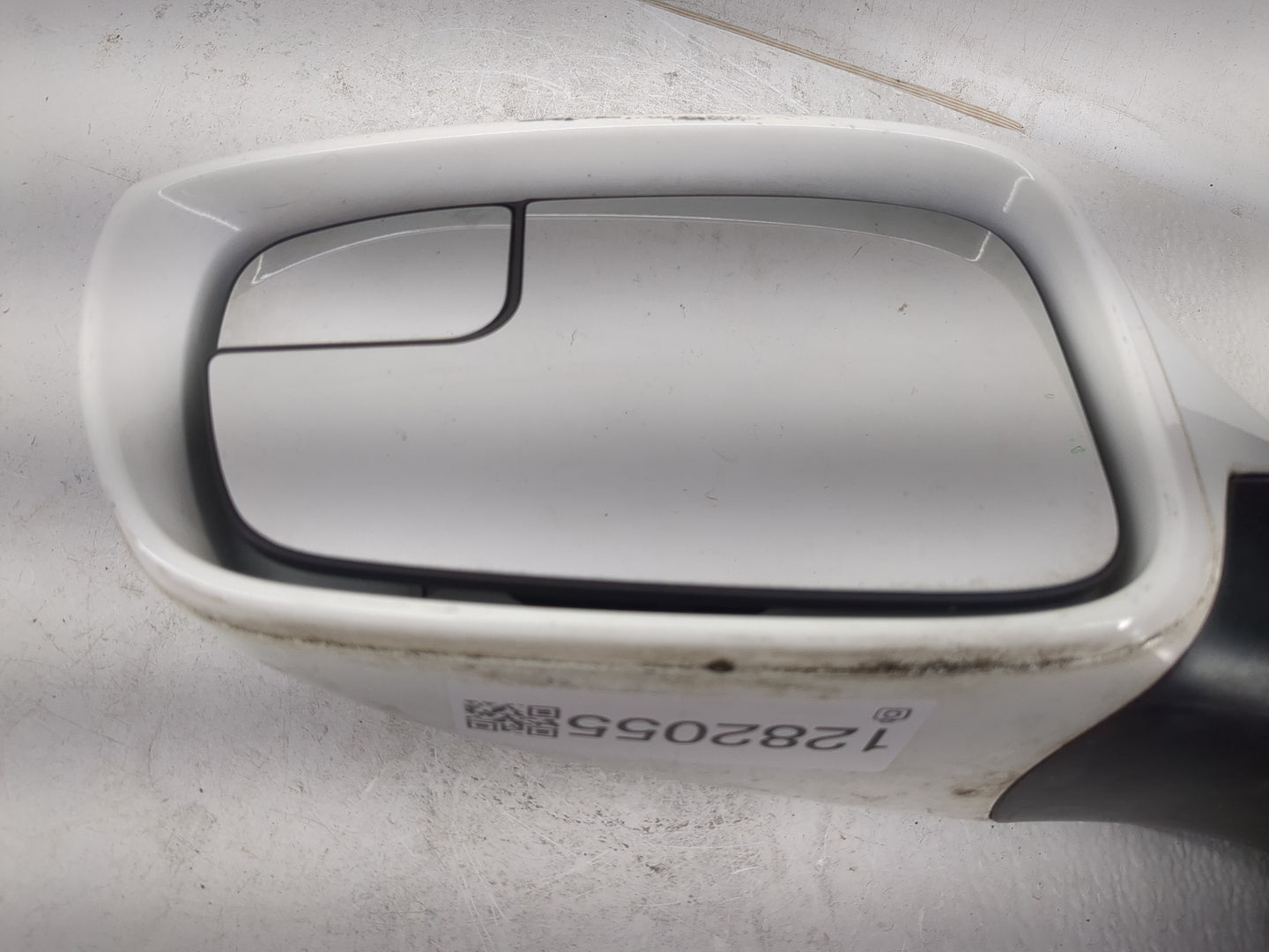 2014 Hyundai Sonata Driver Side View Mirror - Left Door Mirror OEM Used - Oemusedautoparts1.com
