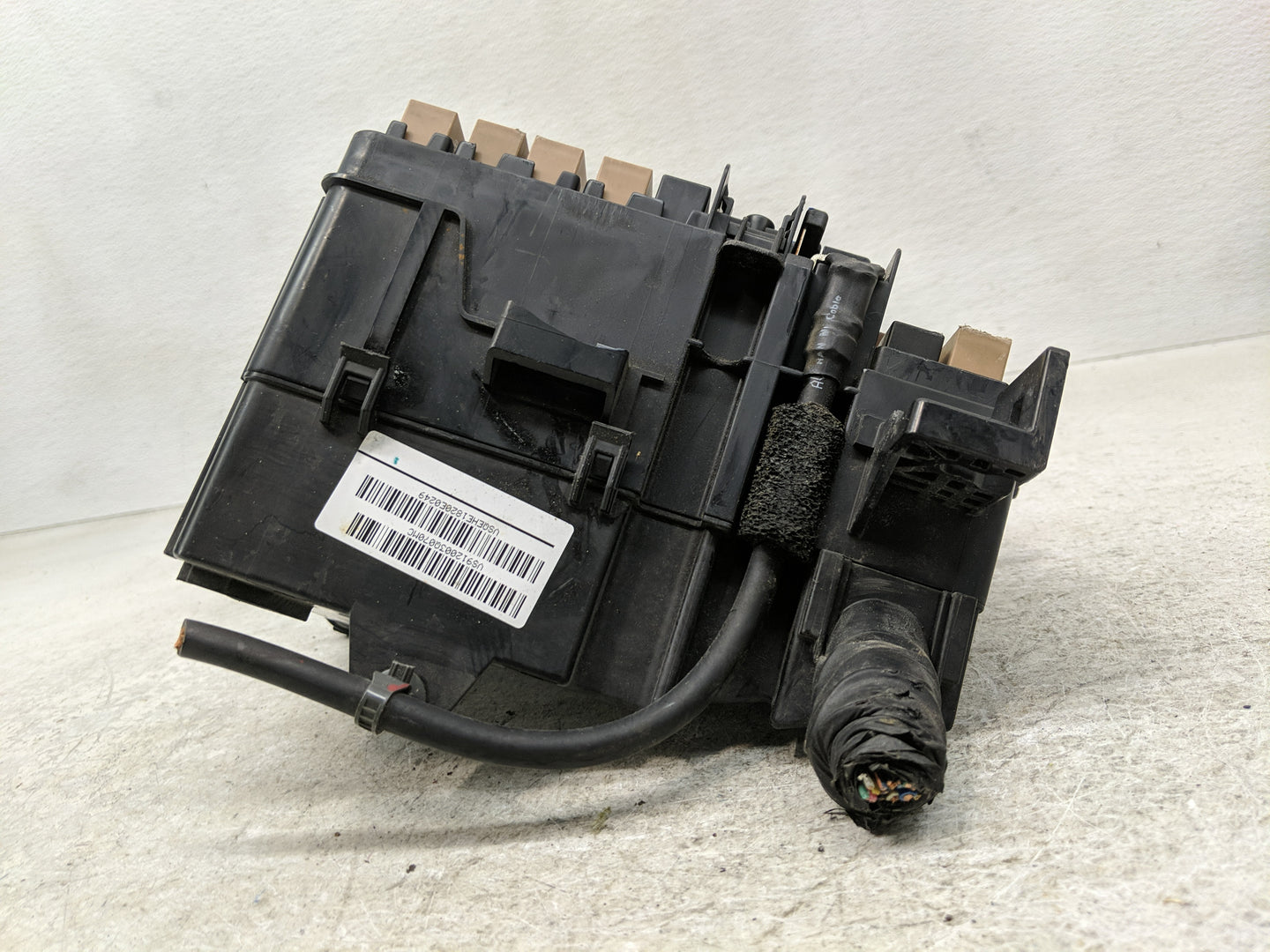 2011-2014 Hyundai Sonata Fusebox Fuse Box Panel Relay Module P/N:91950-35710 Fits Fits 2011 2012 2013 2014 OEM Used Auto Par