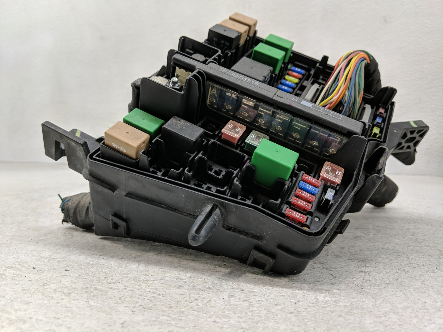 2011-2014 Hyundai Sonata Fusebox Fuse Box Panel Relay Module Fits Fits 2011 2012 2013 2014 OEM Used Auto Parts - Oemusedauto
