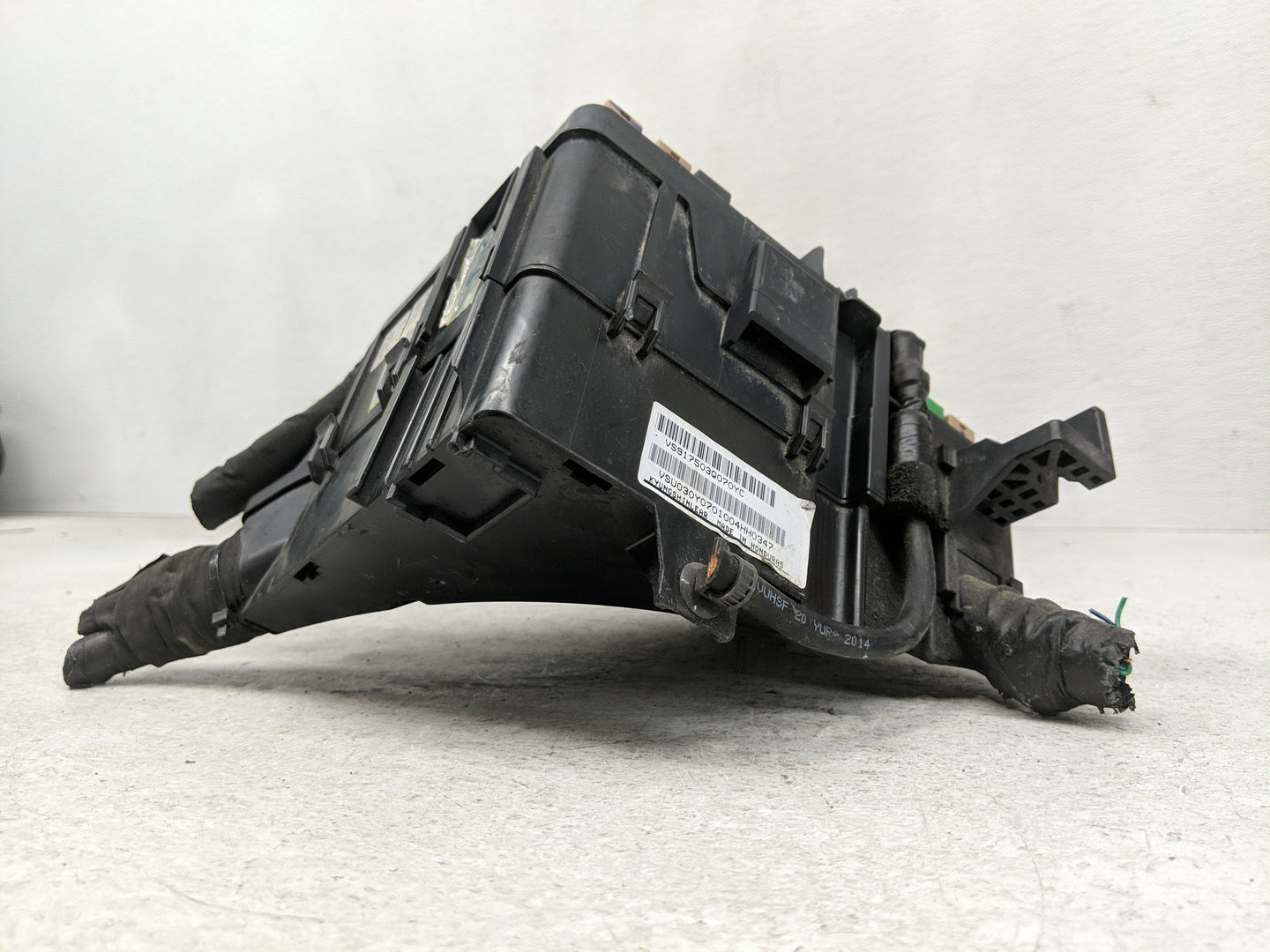2011-2014 Hyundai Sonata Fusebox Fuse Box Panel Relay Module Fits Fits 2011 2012 2013 2014 OEM Used Auto Parts - Oemusedauto