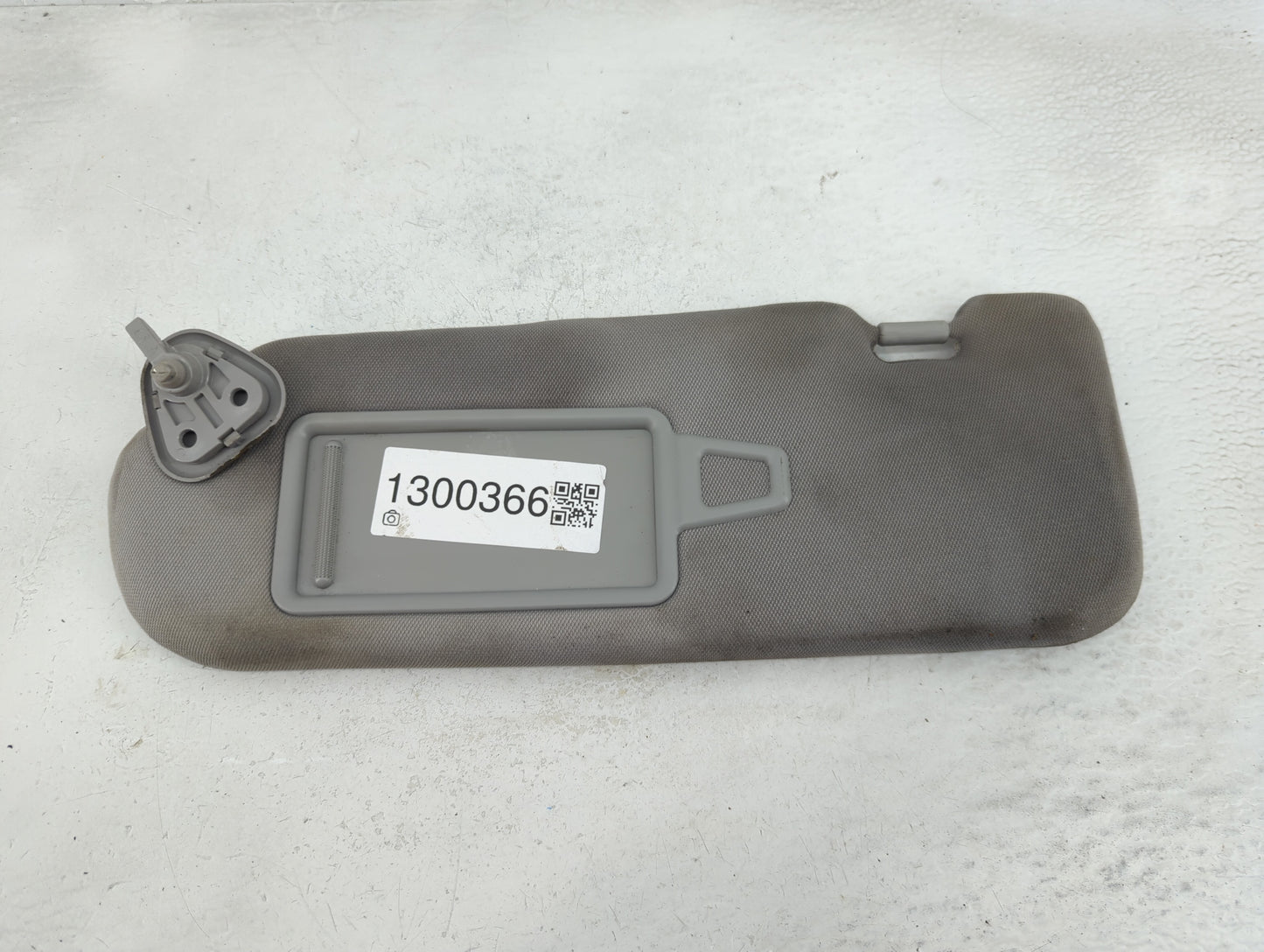 2011-2015 Hyundai Sonata Sun Visor Shade Replacement Driver Left Mirror Fits Fits 2011 2012 2013 2014 2015 OEM Used Auto Par