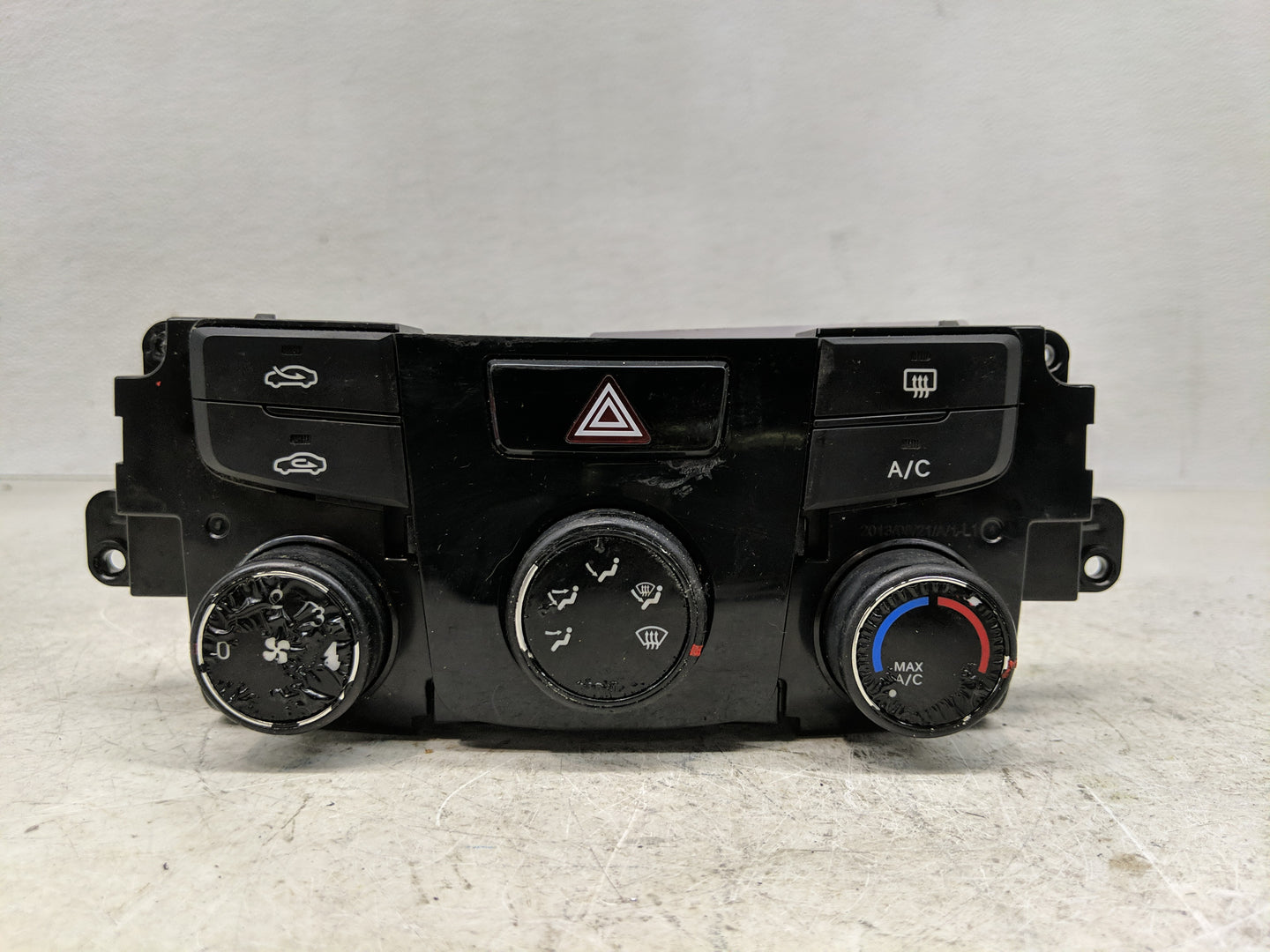 2014 Hyundai Sonata Climate Control Module Temperature AC/Heater Replacement P/N:972503Q030BLH Fits OEM Used Auto Parts - Oe