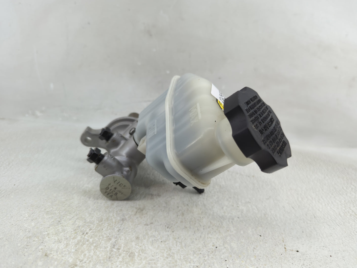 2011-2014 Hyundai Sonata Brake Master Cylinder - Oemusedautoparts1.com