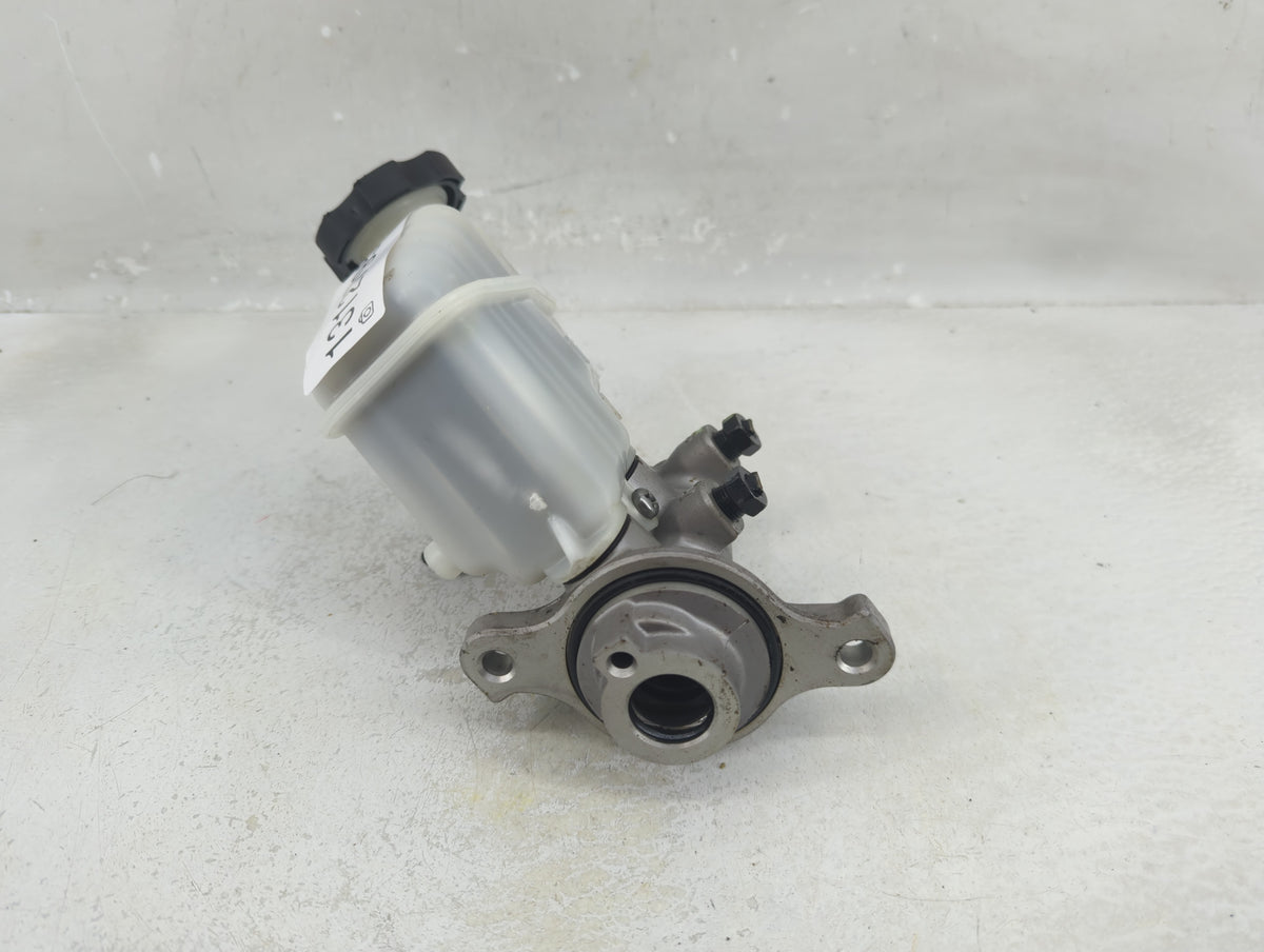 2011-2014 Hyundai Sonata Brake Master Cylinder 1312795 - Oemusedautoparts1.com