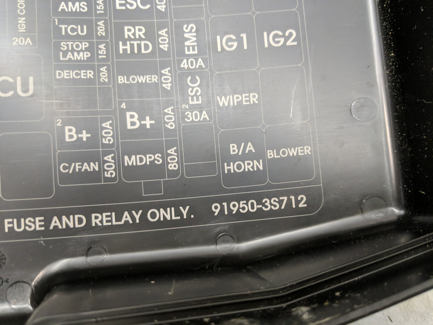2011-2014 Hyundai Sonata Fusebox Fuse Box Panel Relay Module P/N:VS917503Q040YC Fits Fits 2011 2012 2013 2014 OEM Used Auto 