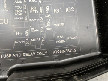 2011-2014 Hyundai Sonata Fusebox Fuse Box Panel Relay Module P/N:VS917503Q040YC Fits Fits 2011 2012 2013 2014 OEM Used Auto Parts