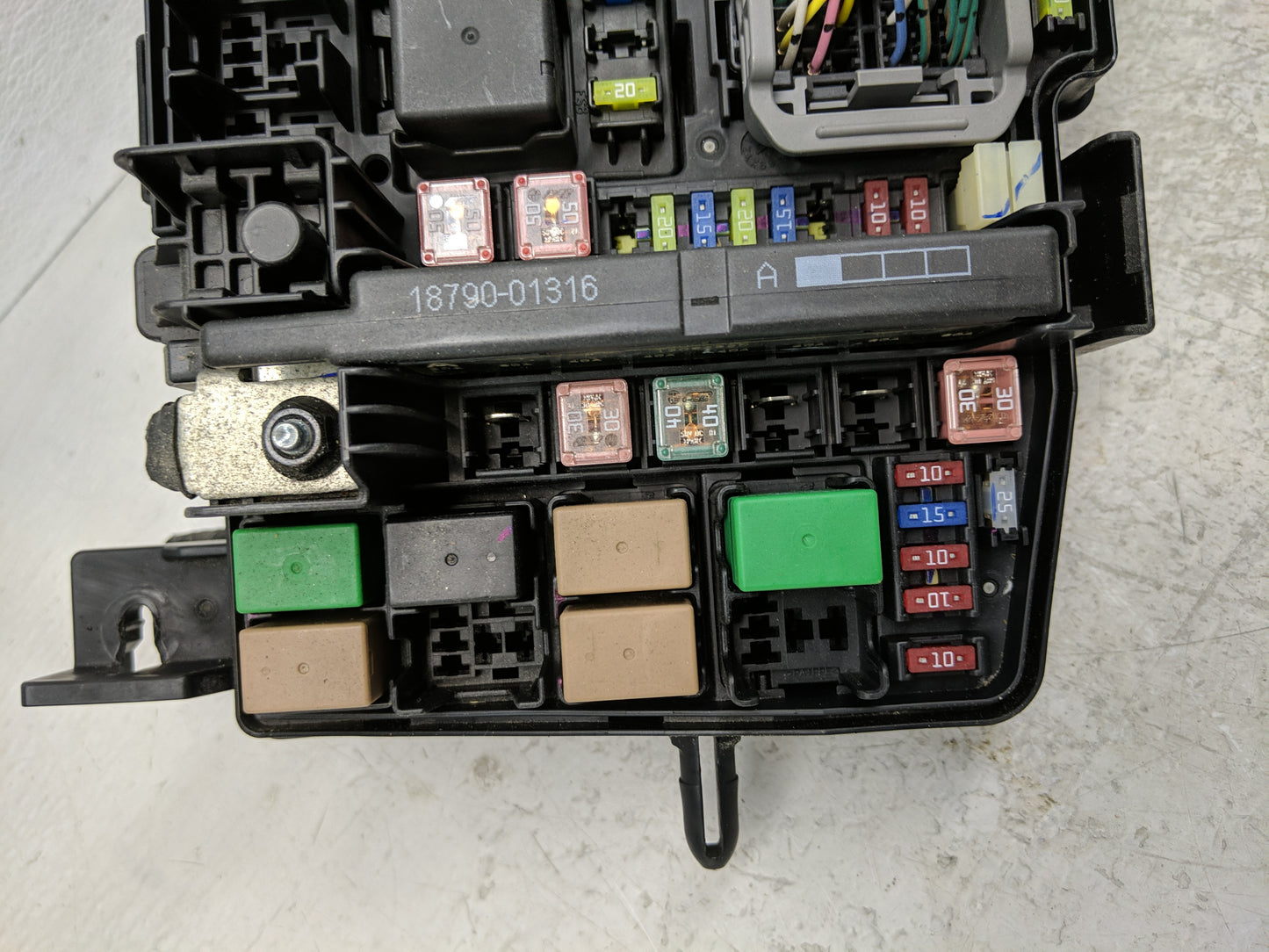 2011-2014 Hyundai Sonata Fusebox Fuse Box Panel Relay Module P/N:VS917503Q040YC Fits Fits 2011 2012 2013 2014 OEM Used Auto 
