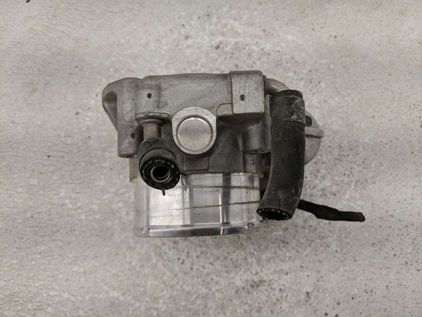 2011-2014 Hyundai Sonata Throttle Body P/N:35100-2G700 35100-26700 Fits Fits 2011 2012 2013 2014 2015 2016 OEM Used Auto Par