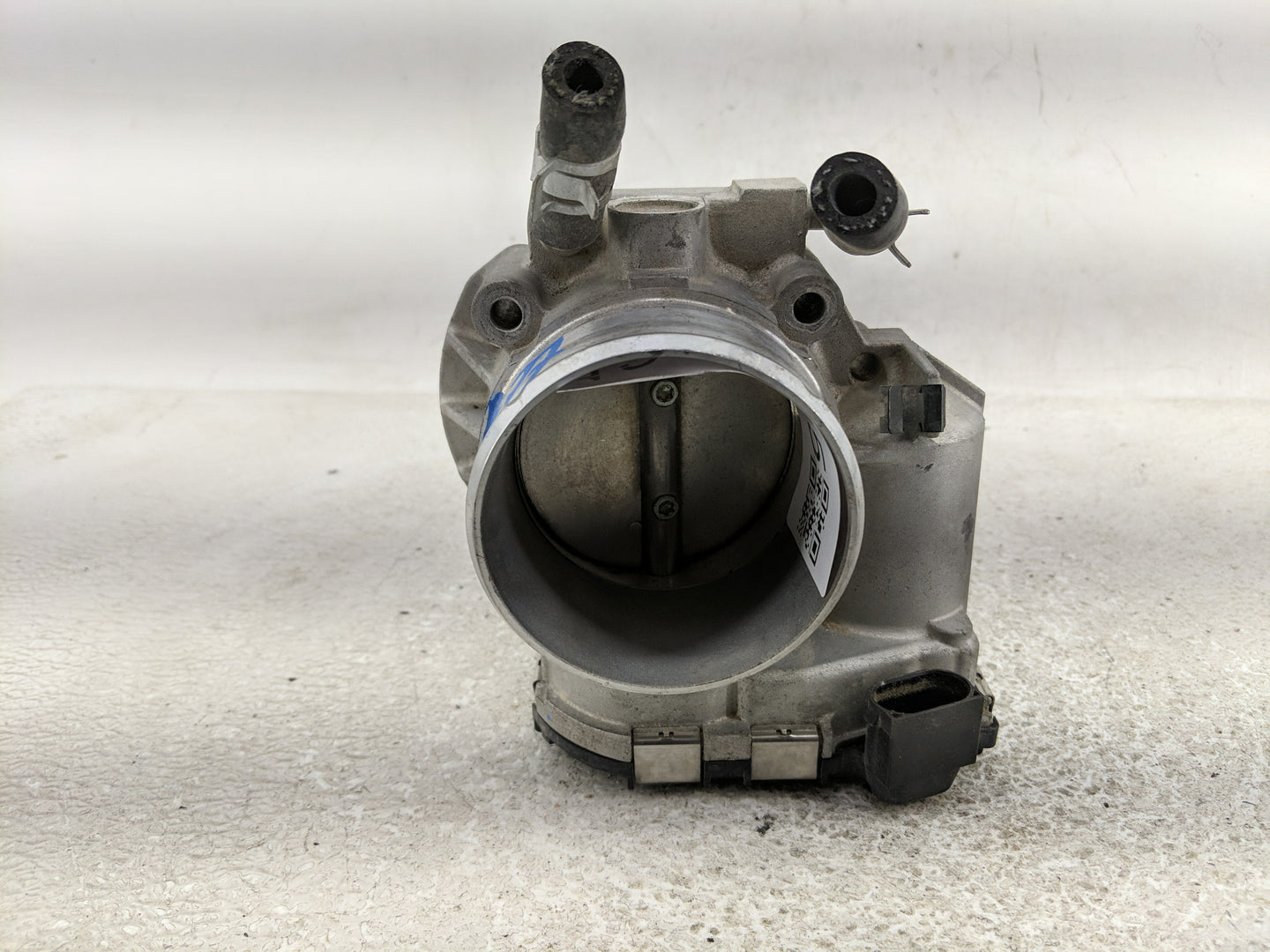 2011-2014 Hyundai Sonata Throttle Body P/N:35100-2G700 35100-26700 Fits Fits 2011 2012 2013 2014 2015 2016 OEM Used Auto Par