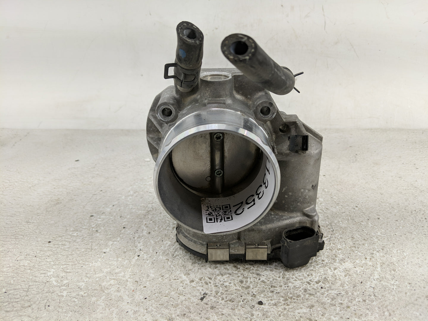 2011-2014 Hyundai Sonata Throttle Body P/N:35100-2G700 35100-26700 Fits Fits 2011 2012 2013 2014 2015 2016 OEM Used Auto Par