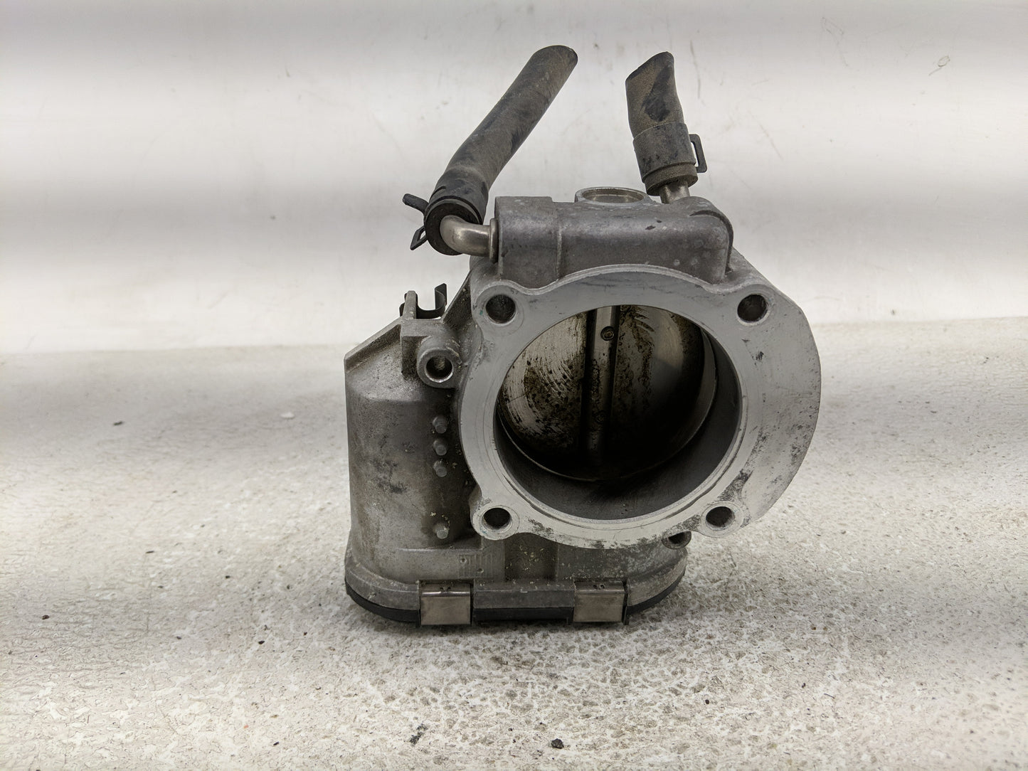 2011-2014 Hyundai Sonata Throttle Body P/N:35100-2G700 35100-26700 Fits Fits 2011 2012 2013 2014 2015 2016 OEM Used Auto Par