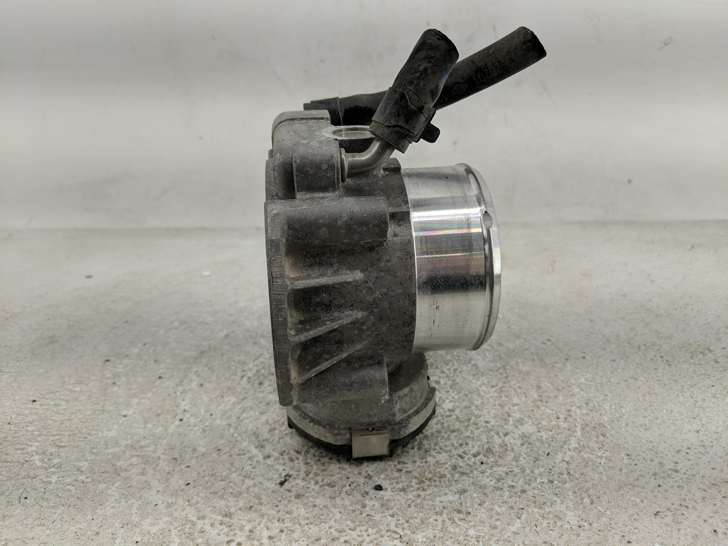 2011-2014 Hyundai Sonata Throttle Body P/N:35100-2G700 35100-26700 Fits Fits 2011 2012 2013 2014 2015 2016 OEM Used Auto Par