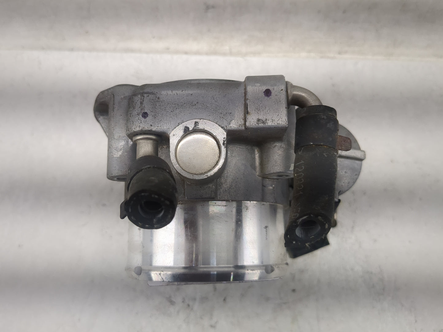 2011-2014 Hyundai Sonata Throttle Body P/N:35100-2G700 35100-26700 Fits Fits 2011 2012 2013 2014 2015 2016 OEM Used Auto Par