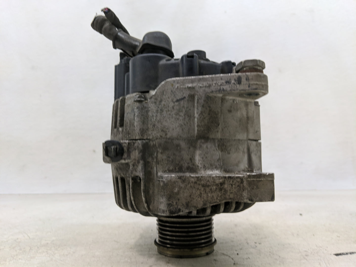 2014 Hyundai Sonata Alternator Replacement Generator Charging Assembly Engine OEM P/N:2607928 37300-2G500 Fits Fits 2015 OEM