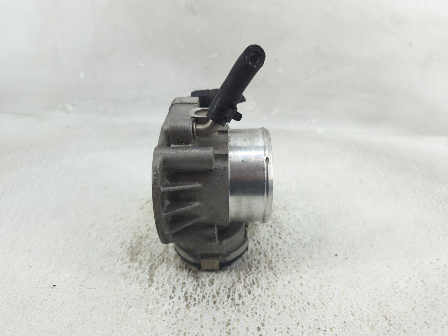 2011-2014 Hyundai Sonata Throttle Body P/N:35100-2G700 35100-26700 Fits Fits 2011 2012 2013 2014 2015 2016 OEM Used Auto Par