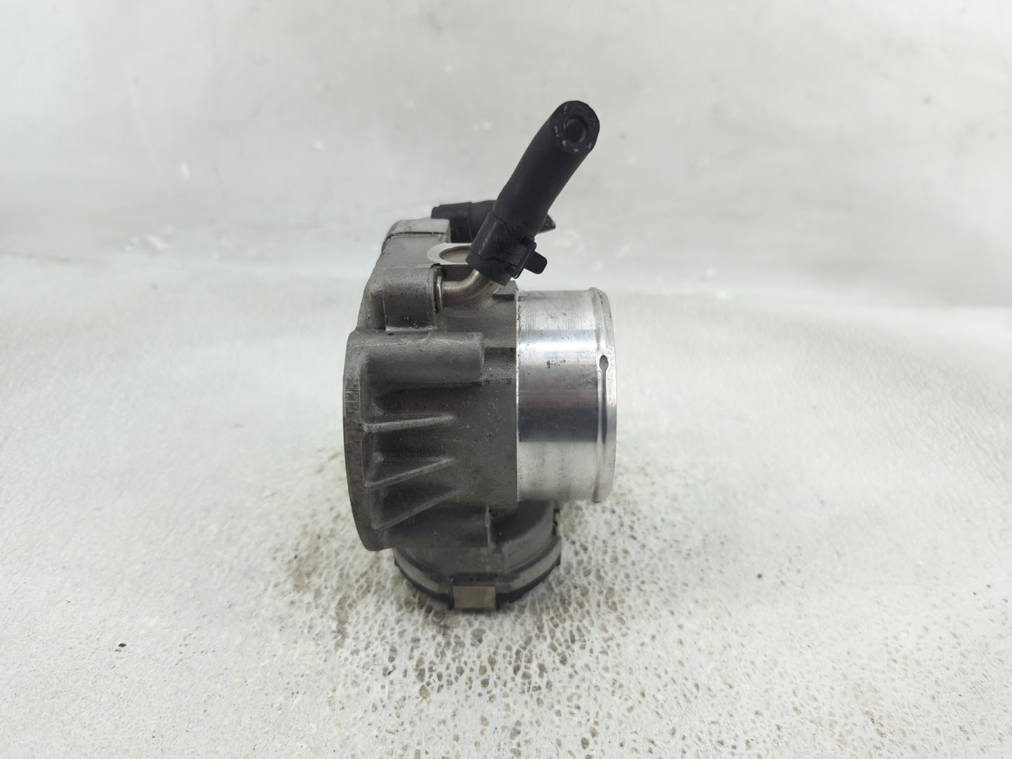 2011-2014 Hyundai Sonata Throttle Body P/N:35100-2G700 35100-26700 Fits Fits 2011 2012 2013 2014 2015 2016 OEM Used Auto Par