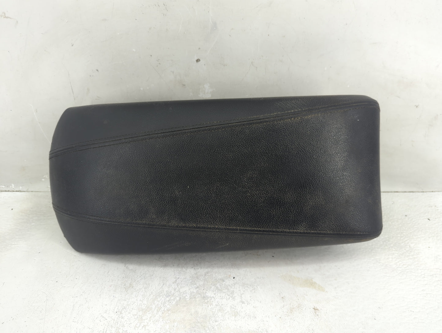 2014 Hyundai Sonata Center Console Armrest Cover Lid Fits OEM Used Auto Parts - Oemusedautoparts1.com