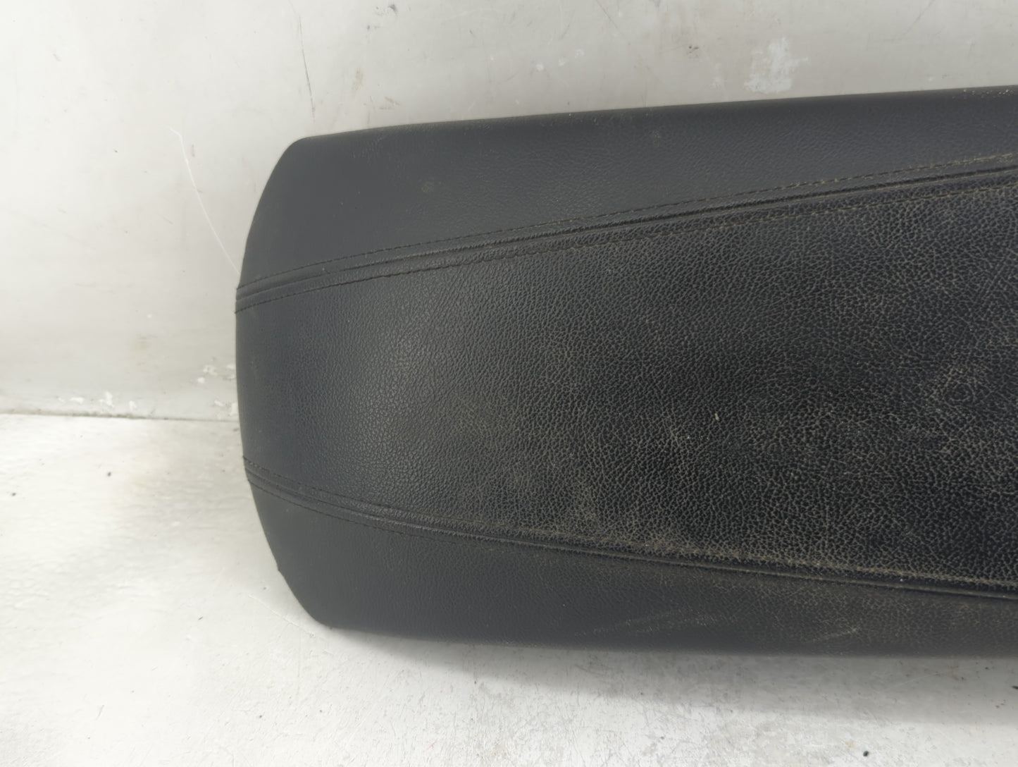 2014 Hyundai Sonata Center Console Armrest Cover Lid Fits OEM Used Auto Parts - Oemusedautoparts1.com