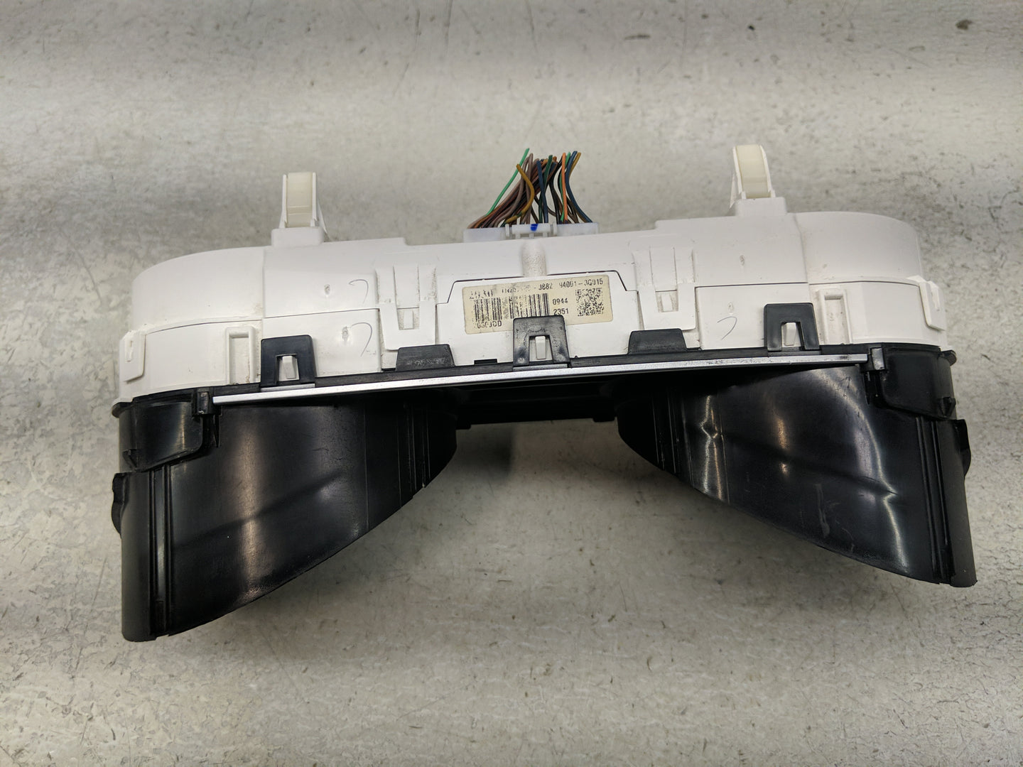 2011-2014 Hyundai Sonata Instrument Cluster Speedometer Gauges P/N:94001-3Q015 Miles: Fits Fits 2011 2012 2013 2014 OEM Used