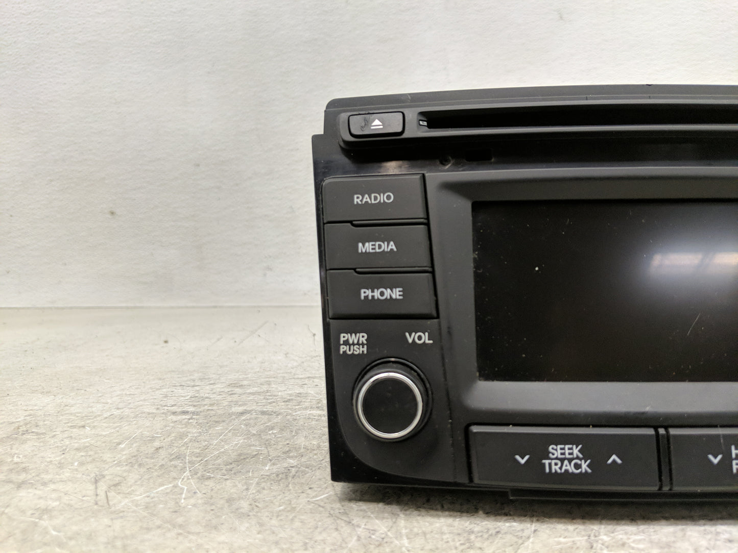 2014-2015 Hyundai Sonata Radio AM FM Cd Player Receiver Replacement P/N:96180-3Q8004X Fits Fits 2014 2015 OEM Used Auto Part