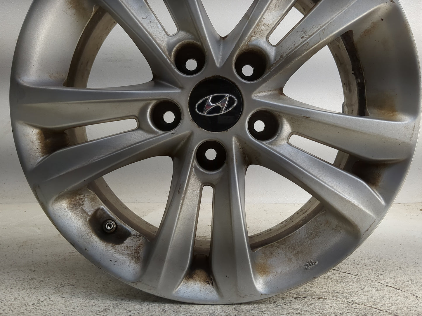 2011-2014 Hyundai Sonata Oem Wheel Rim - Oemusedautoparts1.com