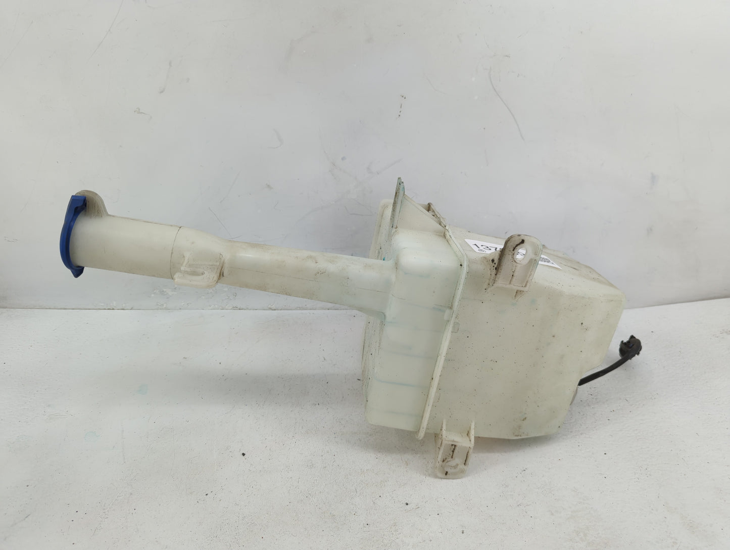 2011-2015 Hyundai Sonata Windshield Washer Fluid Reservoir Bottle Oem - Oemusedautoparts1.com