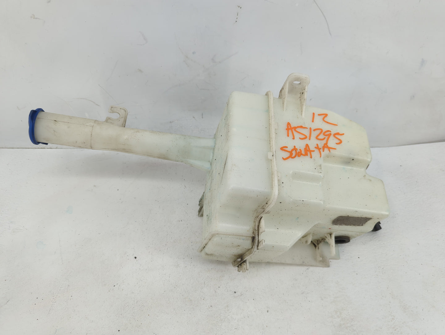 2011-2015 Hyundai Sonata Windshield Washer Fluid Reservoir Bottle Oem - Oemusedautoparts1.com