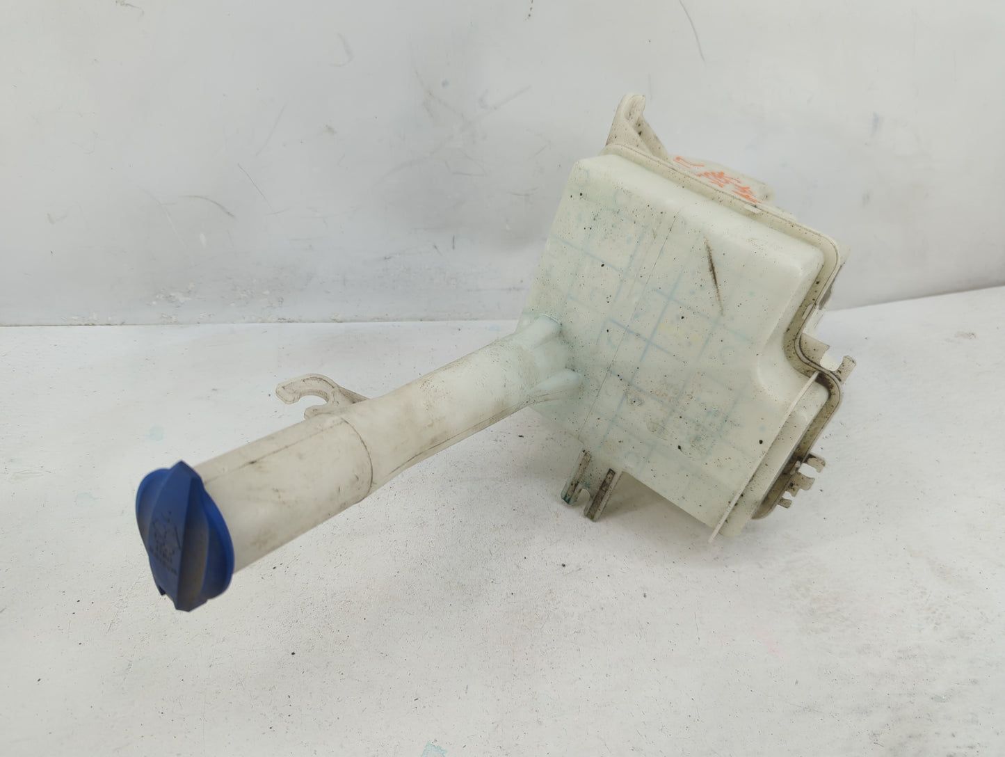 2011-2015 Hyundai Sonata Windshield Washer Fluid Reservoir Bottle Oem - Oemusedautoparts1.com
