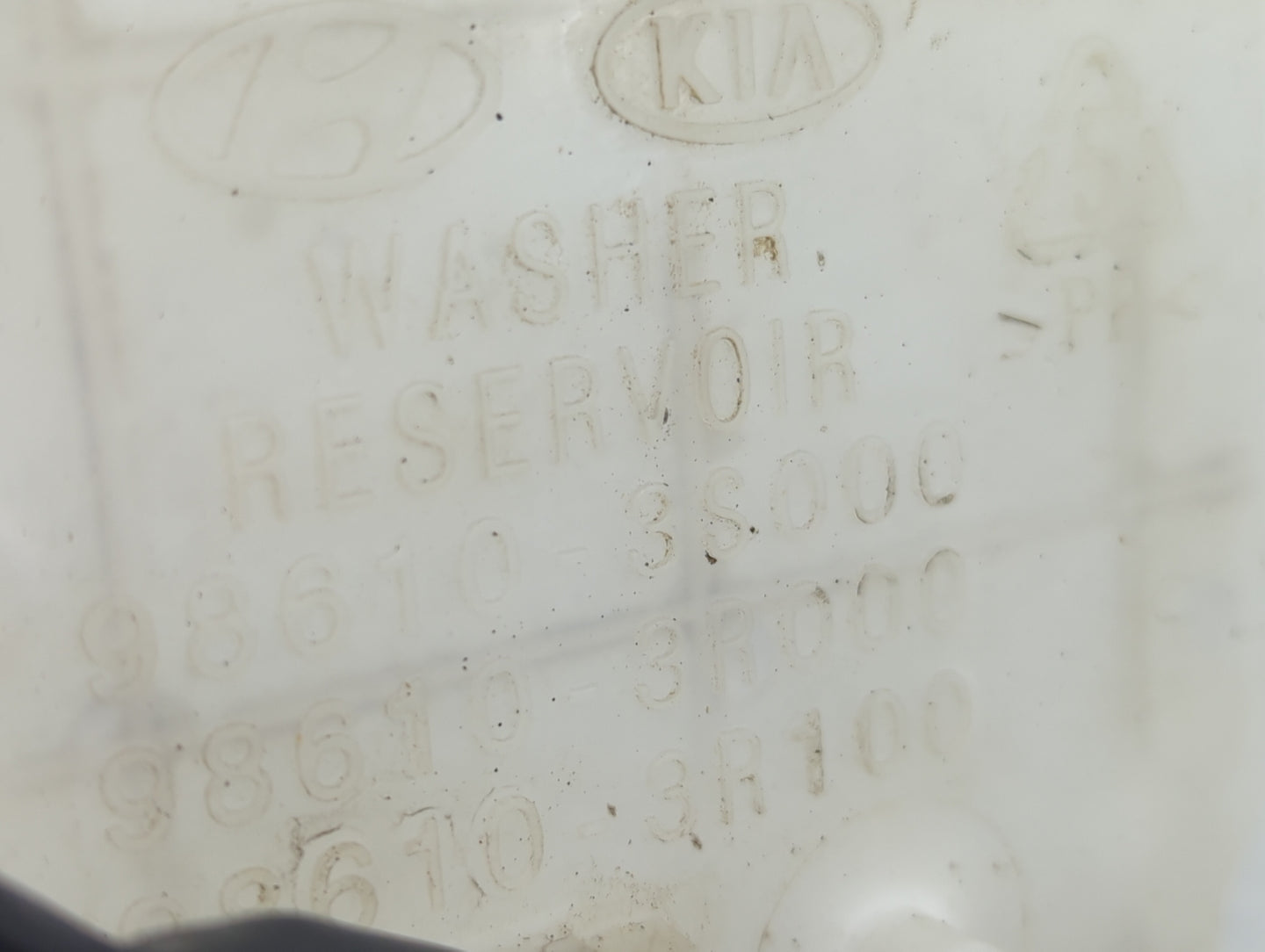 2011-2015 Hyundai Sonata Windshield Washer Fluid Reservoir Bottle Oem - Oemusedautoparts1.com