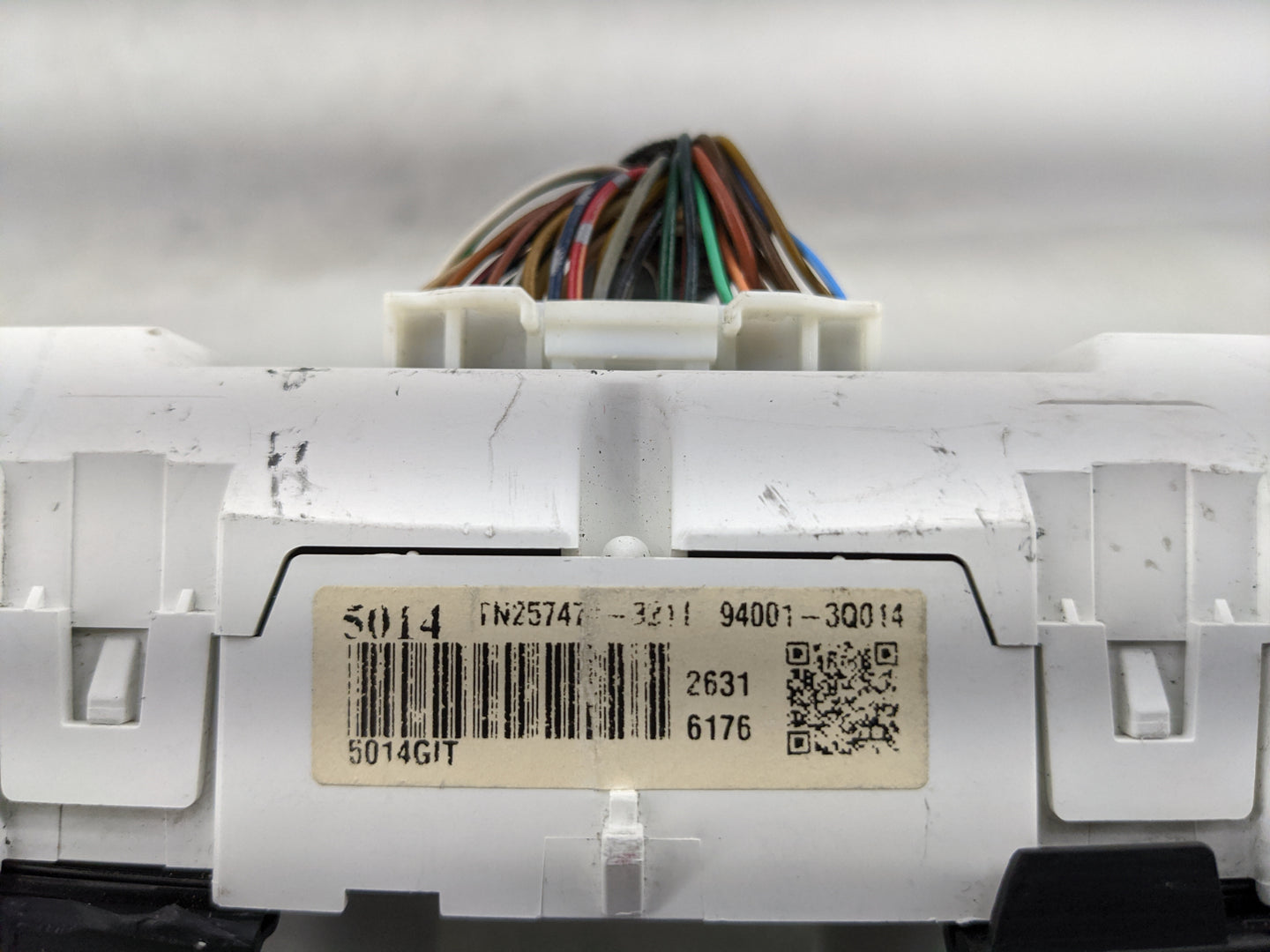 2011-2014 Hyundai Sonata Instrument Cluster Speedometer Gauges P/N:94001-3Q014 Fits Fits 2011 2012 2013 2014 OEM Used Auto P