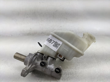 2011-2014 Hyundai Sonata Brake Master Cylinder