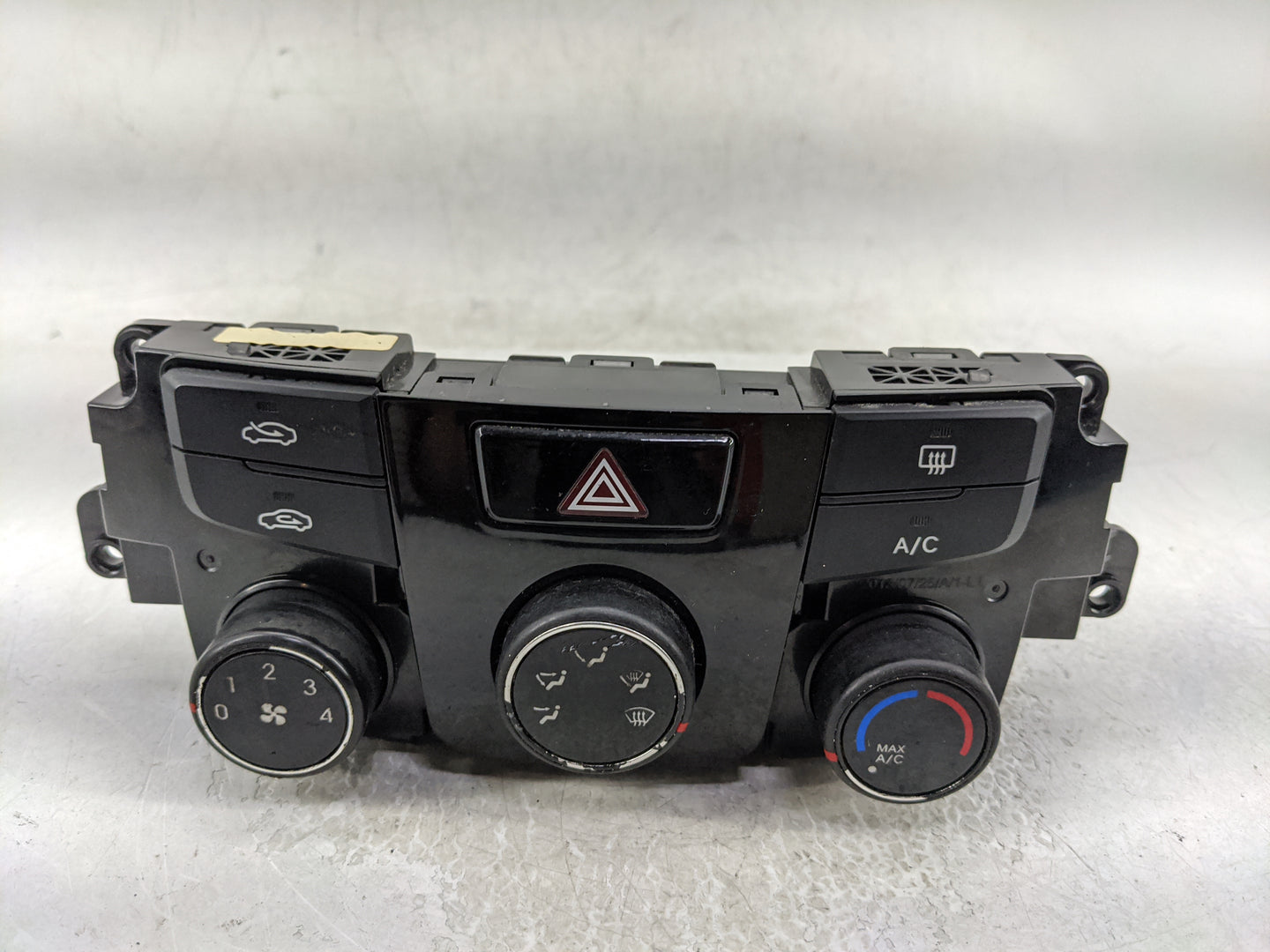 2014 Hyundai Sonata Climate Control Module Temperature AC/Heater Replacement P/N:97250-3Q030 Fits OEM Used Auto Parts - Oemu