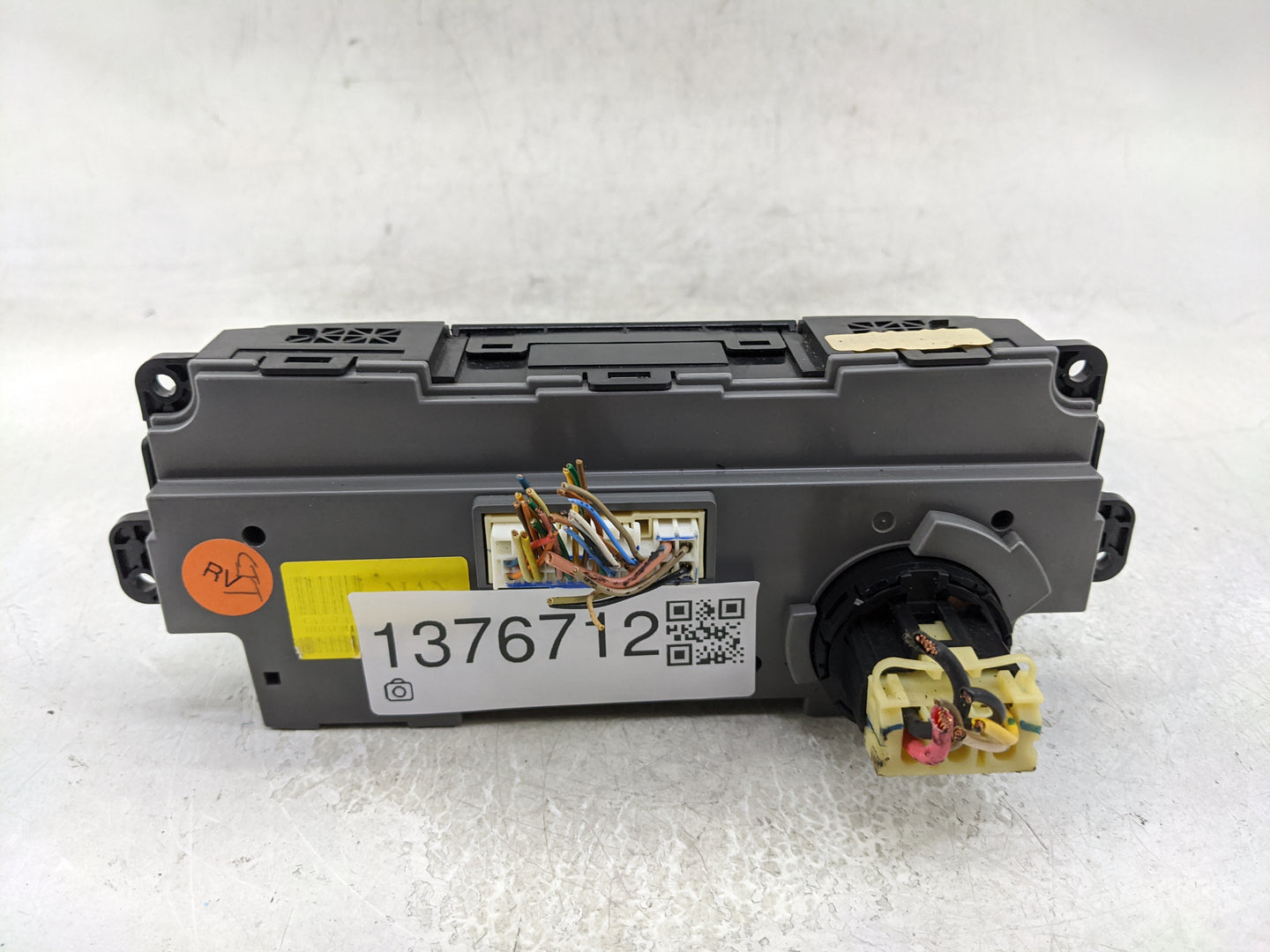 2014 Hyundai Sonata Climate Control Module Temperature AC/Heater Replacement P/N:97250-3Q030 Fits OEM Used Auto Parts - Oemu
