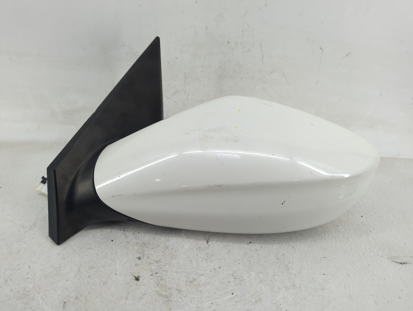 2011-2014 Hyundai Sonata Driver Side View Mirror - Left Door Mirror OEM Used - Oemusedautoparts1.com