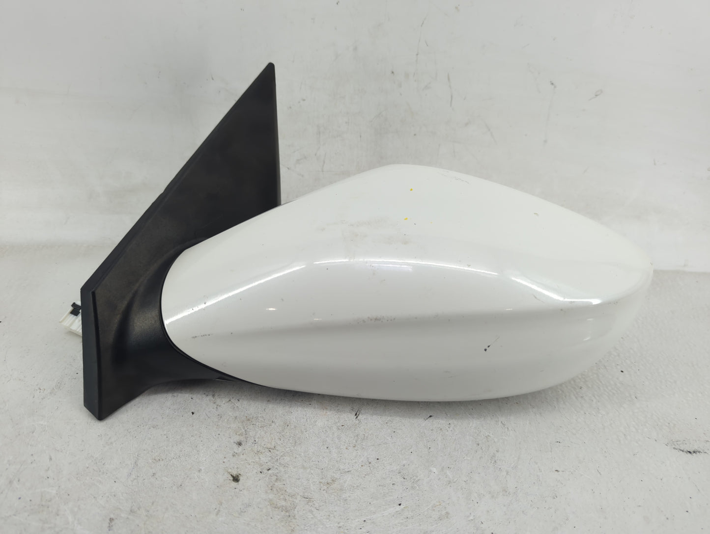 2011-2014 Hyundai Sonata Driver Side View Mirror - Left Door Mirror OEM Used - Oemusedautoparts1.com